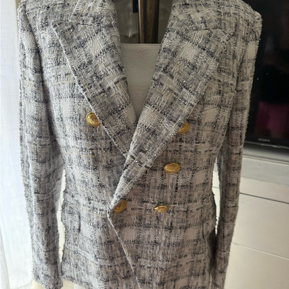 Balmain Elegant Cream Tweed Blazer